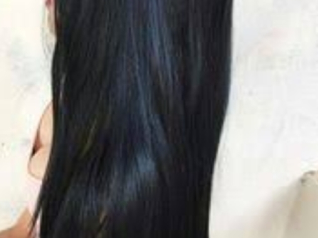Cabelo preto,longo e liso