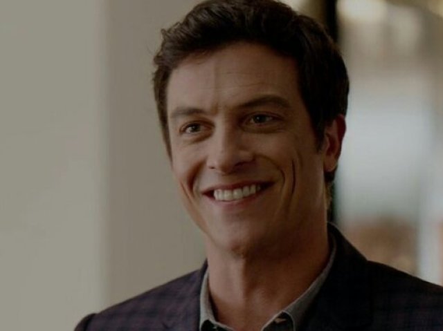 Steven Carrington