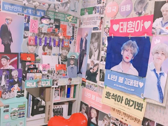V e a vida da pessoa que decorou esse quarto