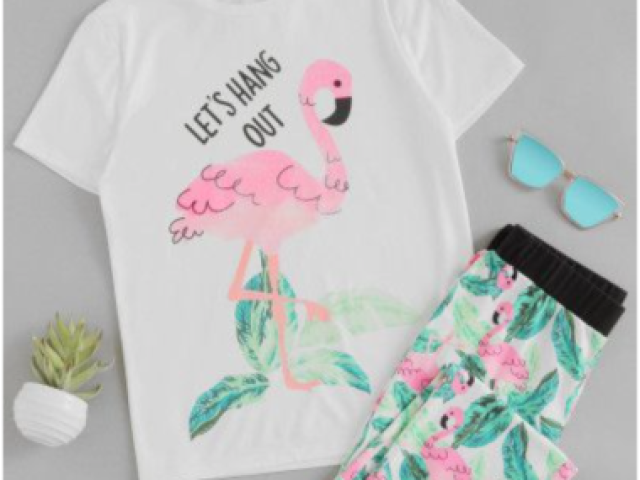 Branco com flamingo de meia manga e calça com flamingos e folhas