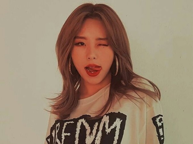 @wheein