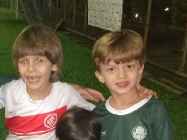 IAN E DAVI DUMONT AMIGOS