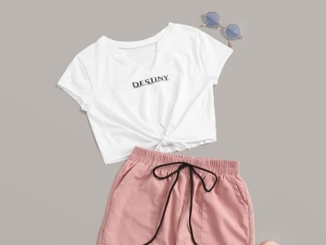 Perfeito, conjunto de calça e cropped