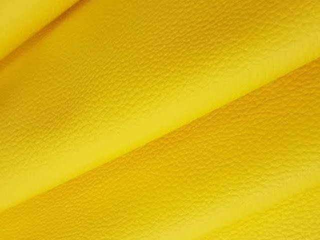 Amarelo