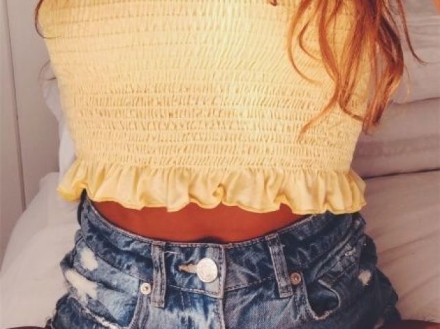 Cropped e shorts jeans