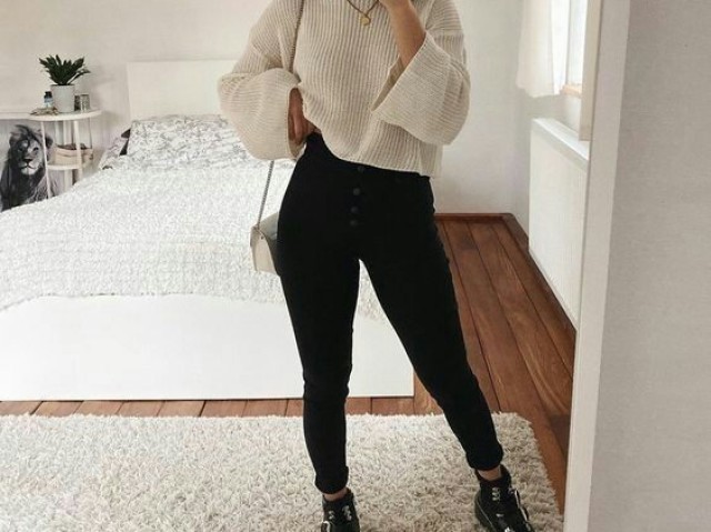A roupa que eu fui pra casa do Benjamin (Lembrando que esta a Frio)
Oque sera que e eimm, Curiosos?? Amanhã vcs saberam kk