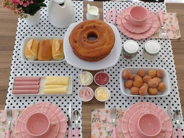 Que cafézão! pelo menos na escola não vou passar fome!
😋😋😋😋😋