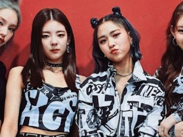 Lia e Ryujin.(As duas tem 1,65.)