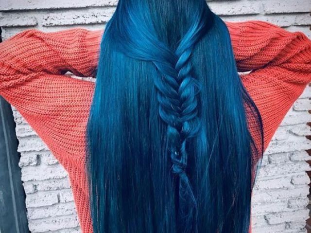 Cabelo azul longo