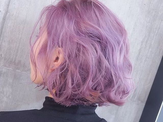 Cabelo roxo curto