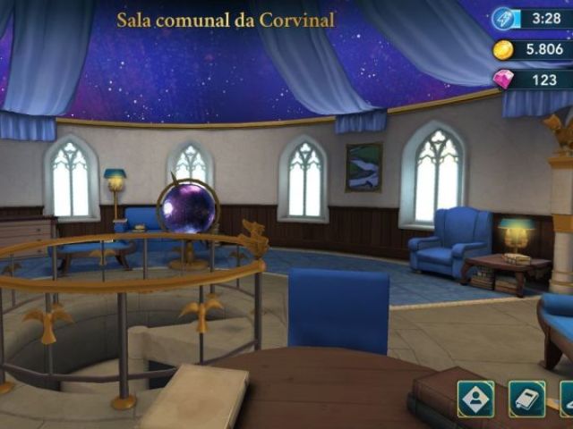 em um teto repleto de estrelas, e com uma bibliotéca em uma das torres mais altas, como essa sala comunal?