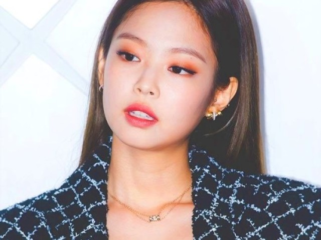 Jennie (Black pink)