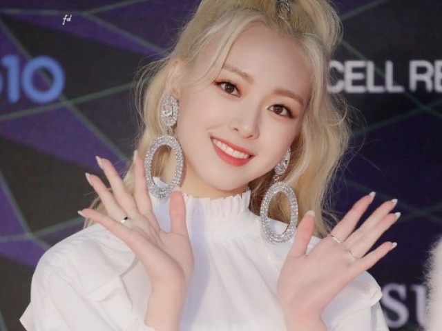 Yuna(Itzy)