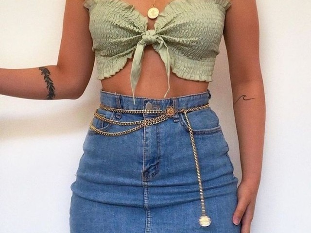 Saia jeans curta e cropped