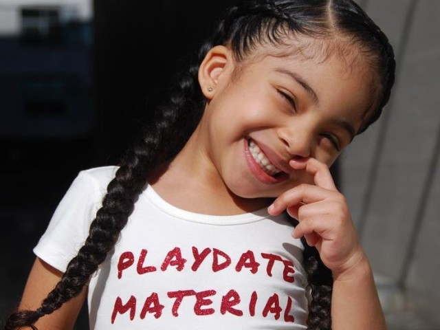 Caroline Carson,tem apenas 6 anos,uma menina muito bonita e inteligente e é modelo infantil