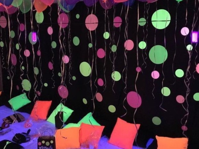 Neon! 💜
