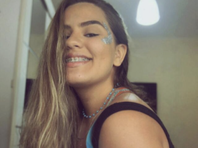 Bueno, pois você adora uma baitola linda, gostosa e sensual