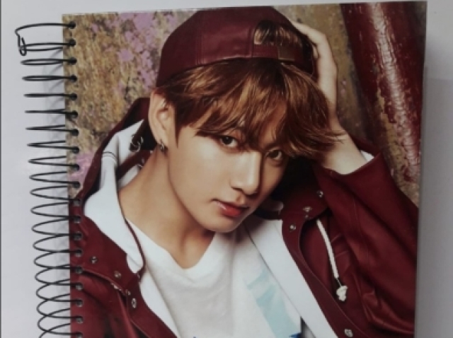 BTS (LINDO O KOOK LINDOOO)