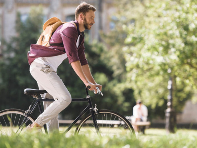 ANDAR DE BICICLETA