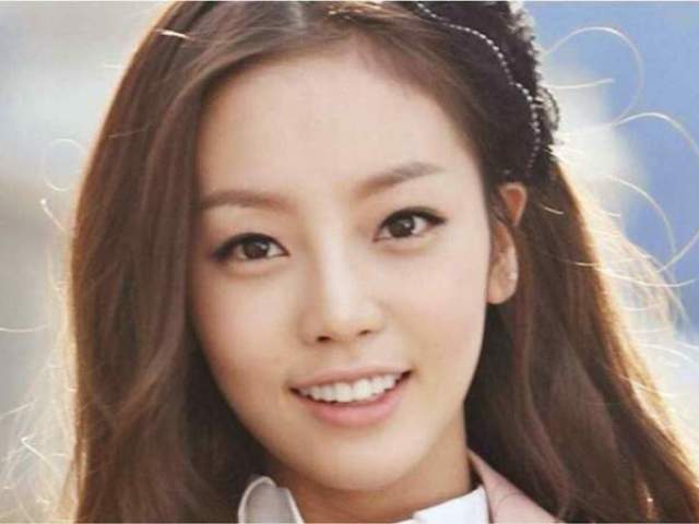 4. Goo Hara (KARA).