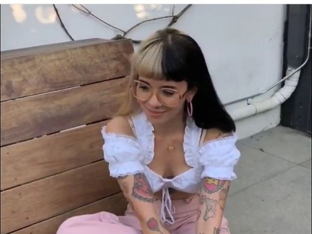 08//11