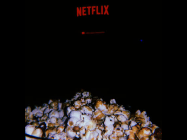 To olhando netflix  (Não fui junto com ela)