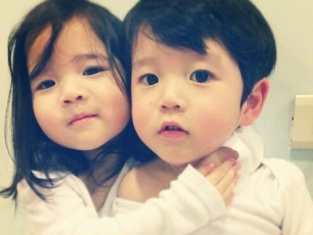 Chung-Hee e Cho-Hee / D.O EXO