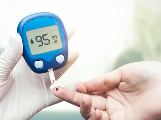 Osteoporose
Diabetes
Hipertensão arterial
Obesidade
Fratura ósseo
Doenças
Cardíacas