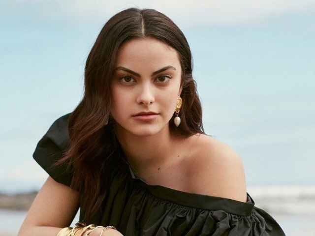 Camila Mendes