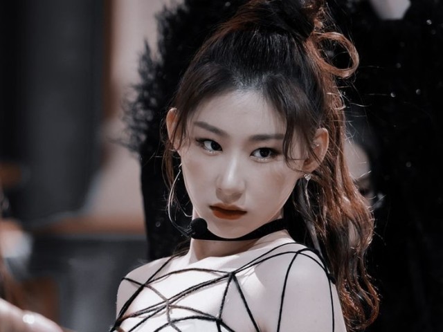 Chaeryeong (ITZY)