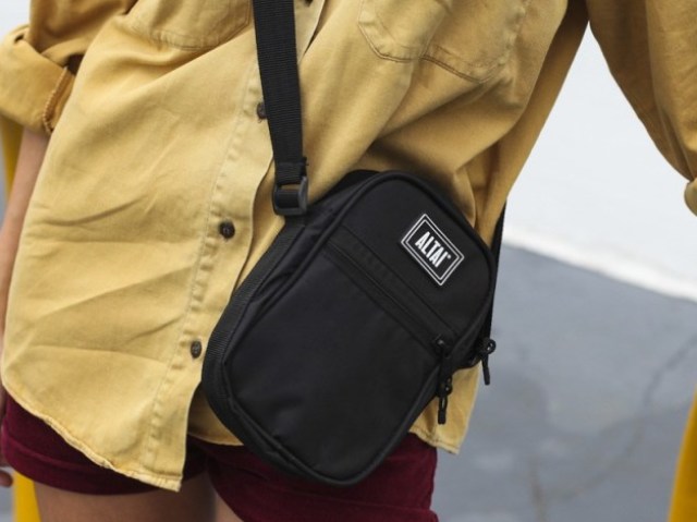 shoulder bag