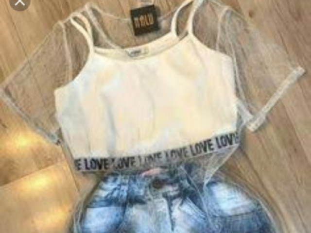 Tamb茅m 茅 um short