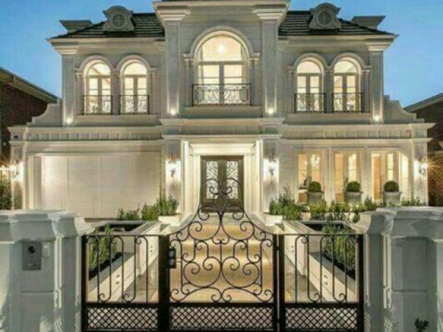 Luxuosa