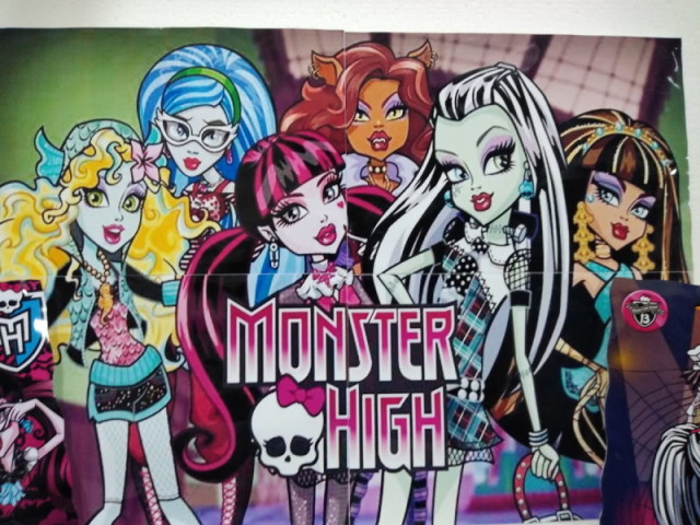 Monster High, pisadeira e babadeira né amadeh?