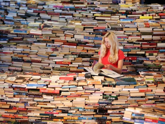Leu muito livro - aproveitar a oportunidade pra sair melhor dessa