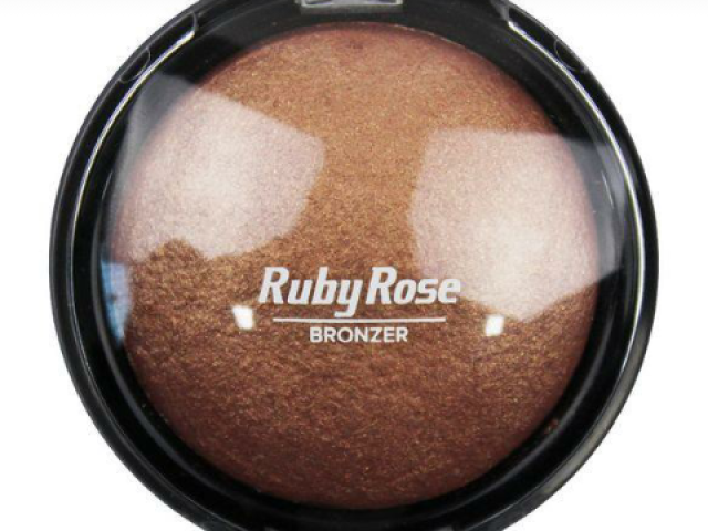 Contorno compacto: Ruby Rose