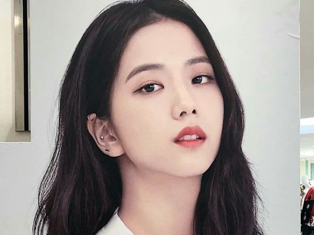 Kim Ji-soo
(Jisoo)