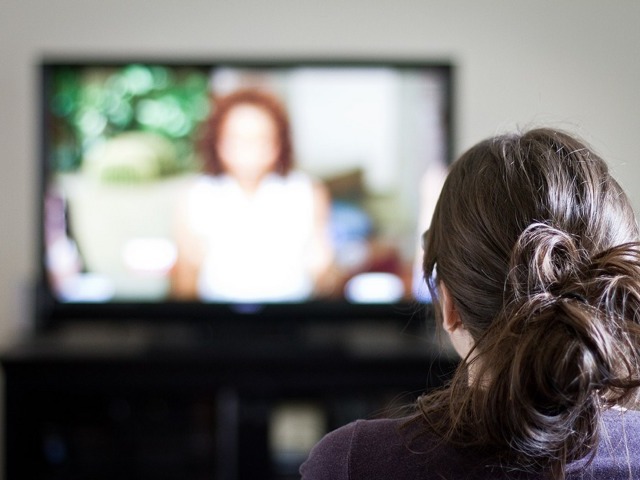 Nunca! Prefiro olhar séries, ou tenho muito trabalho para fazer.