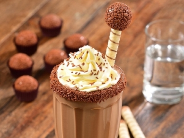 Milkshake de brigadeiro minhs vidaaaaaa