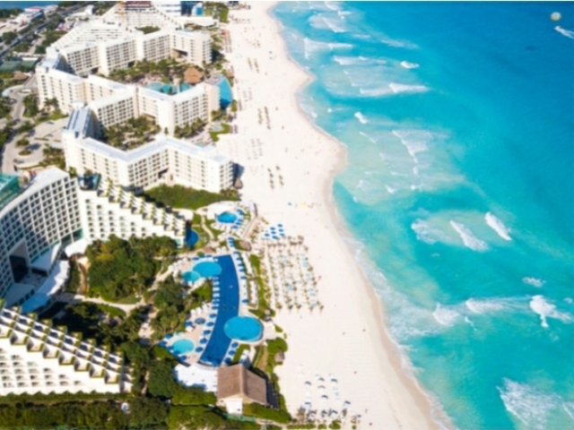 Cancún, Médico
