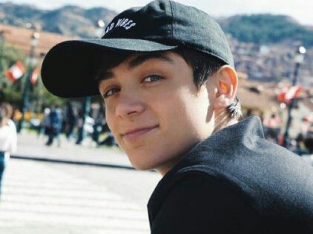 Esse lindo ( Asher Angel)