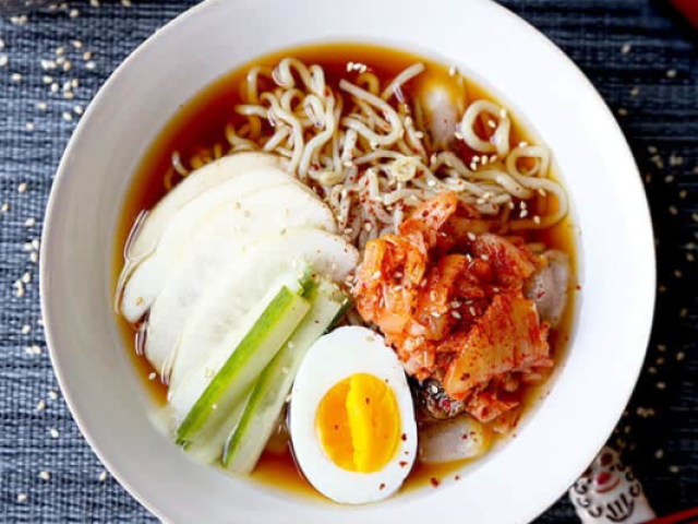 Prefiro um belo naengmyeon