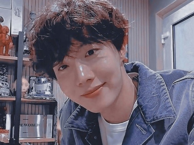 Hoseok💜💜