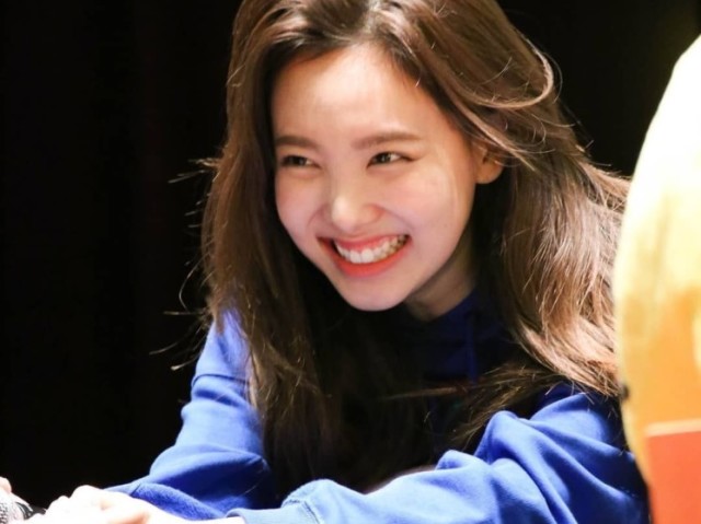 • Nayeon