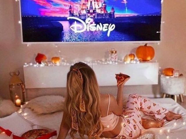 Assistindo filmes π₯°