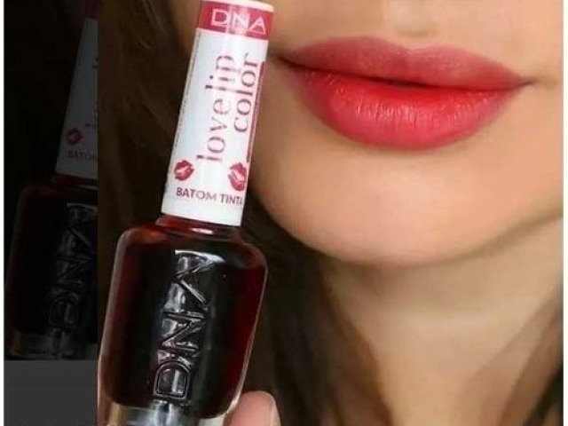 Lip tint adora 🤩🤩🤩🤩🤩🤩🤩 vai todos os dias com ele para escola.