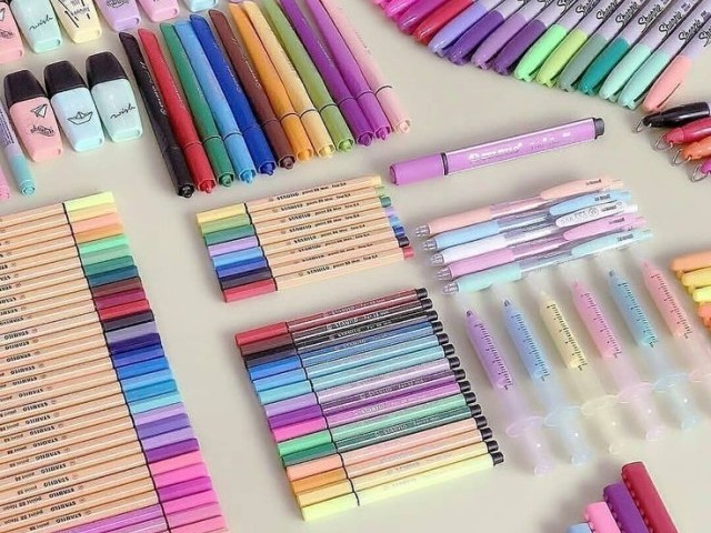 Escolha seu material dos sonhos! 📚🗂