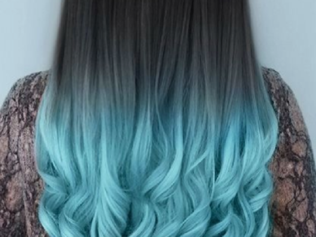 Azul e cabelo são a melhor combinação