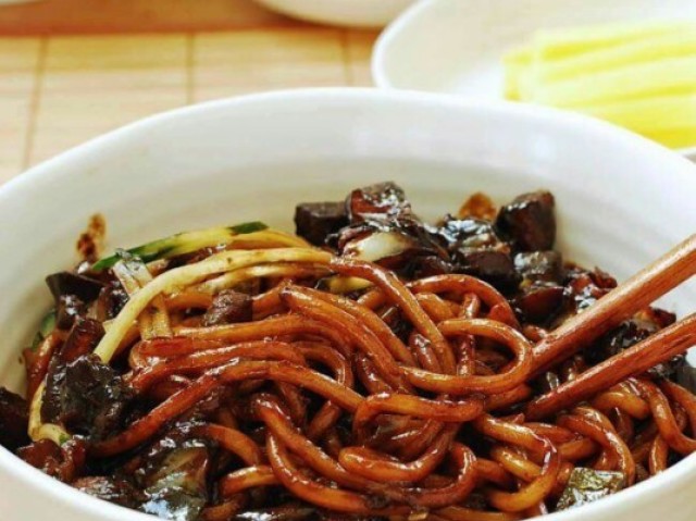 Jajangmyeon