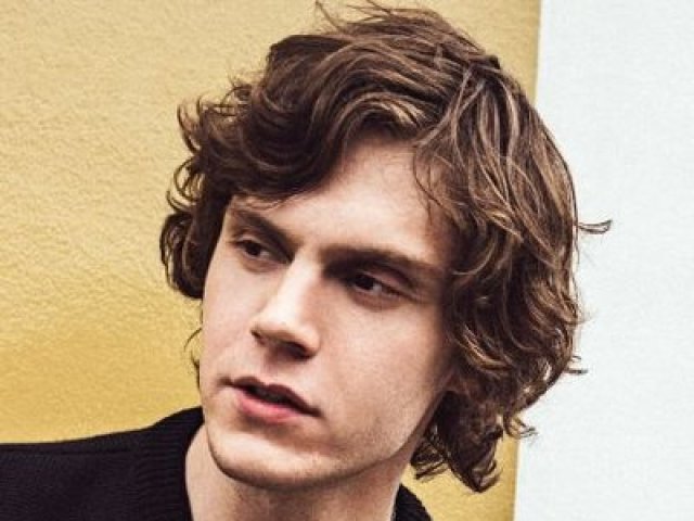 Evan Peters